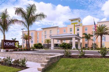 Home2 Suites by Hilton Nokomis Hotel, FL - Hotel Exterior Daytime