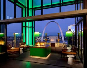 360 Rooftop Bar Arch View
