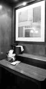 Meja Kerja Kamar Tamu