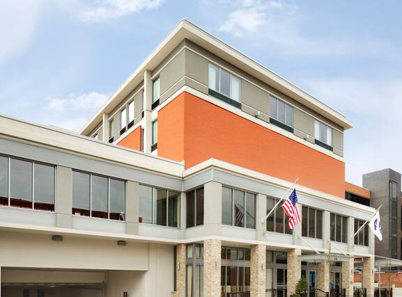 Hampton Inn and Suites Clayton/St Louis-Galleria Area - Image1