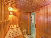 King Suite Sauna