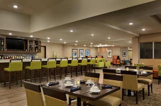 Hotel Bar and Lounge