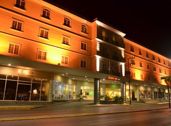 Hampton Inn by Hilton Tampico Zona Dorada - Image1