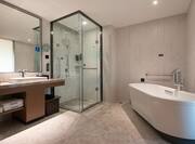 Bathroom Suite With Tub