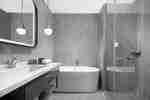 Suite - Bagno con vasca, doccia e lavabo