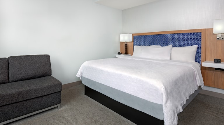 King Bedroom With Lounge Couch