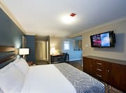 Deluxe Suite With King Bed