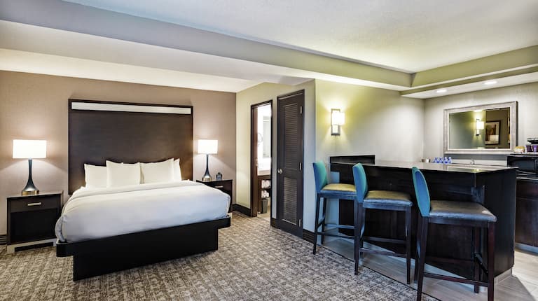 King Junior Suite with Bed and Wet Bar with Microwave