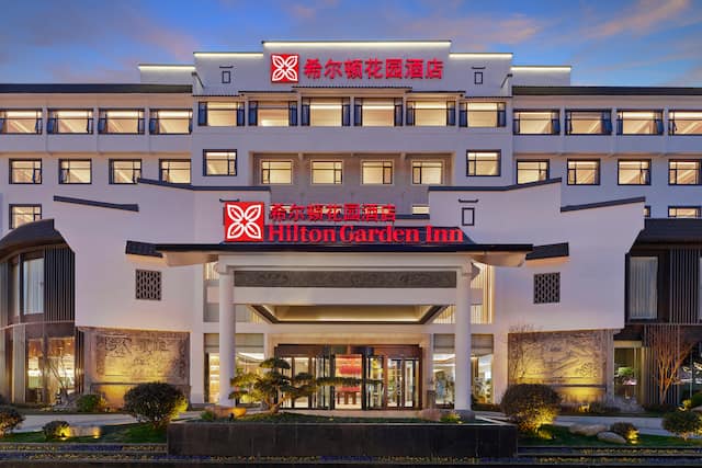 Hotel Exterior, Front Entrance at Night