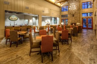 Fox Den Restaurant And Bar Dining Area