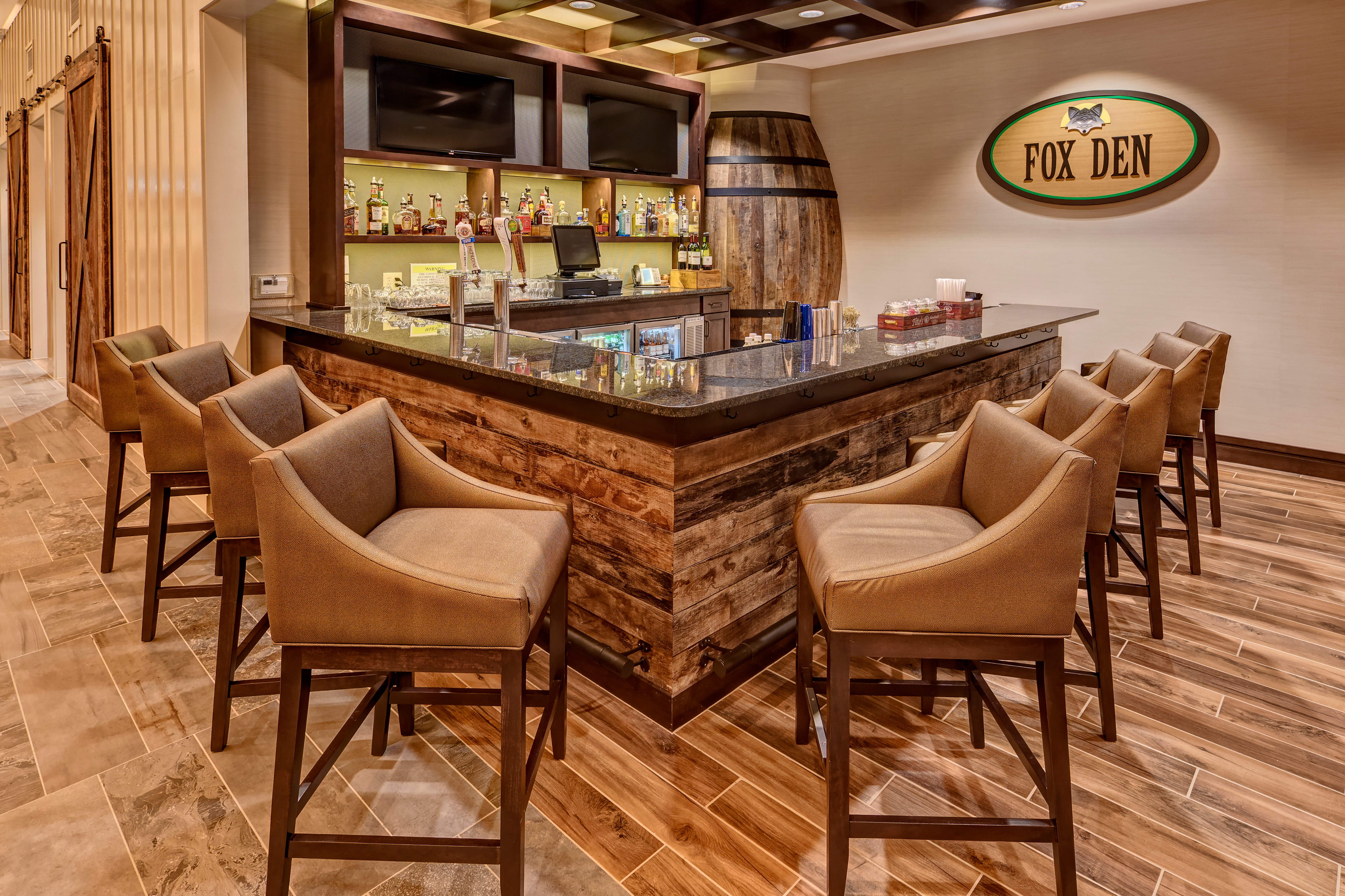 Fox Den Lounge Restaurant And Bar