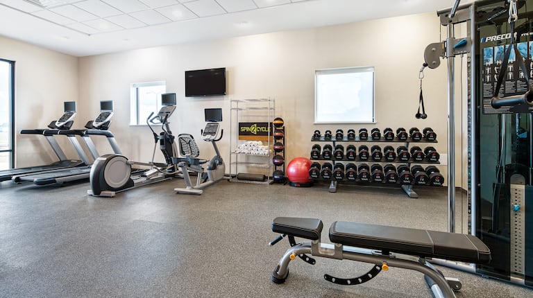 Fitness Center with Cardio and Handweights