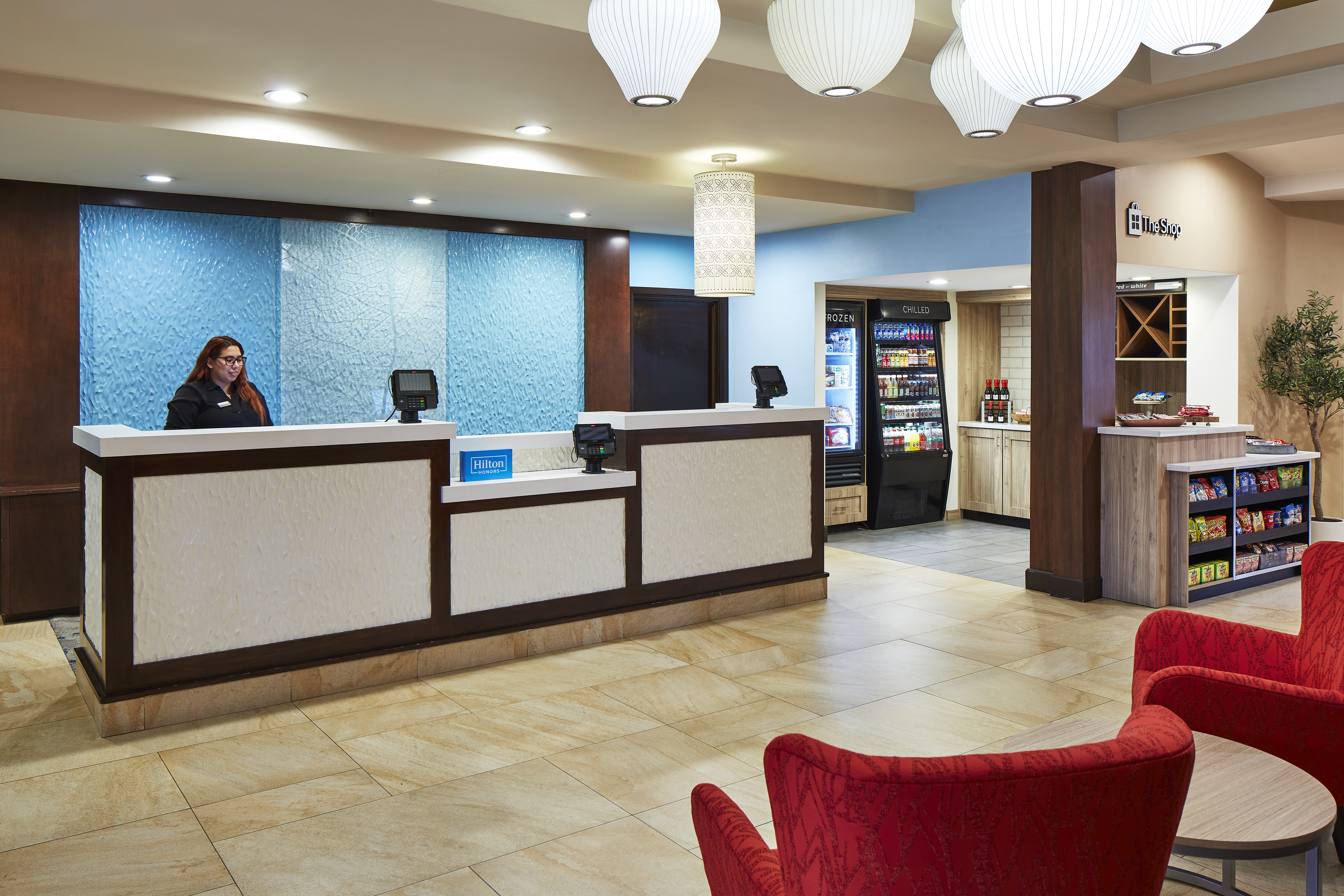 Lobby Front Desk With Agent