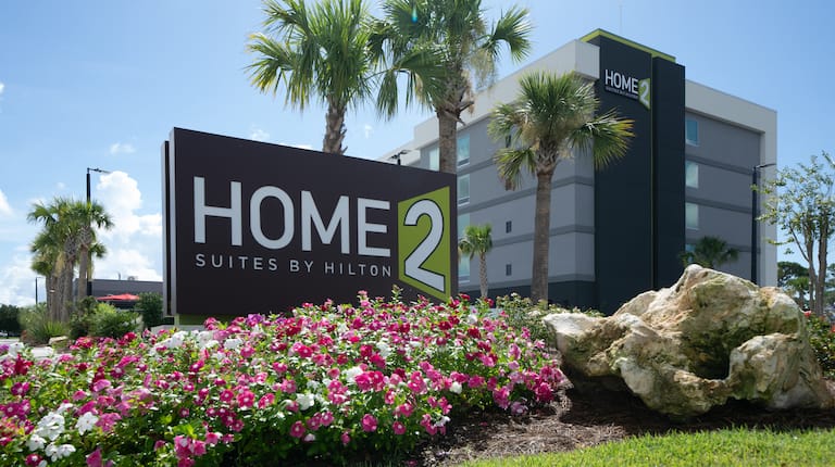Hotel Exterior and Signage Daytime
