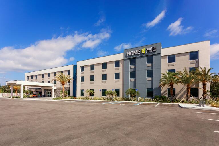 Book your next stay at the Home2 Suites Vero Beach