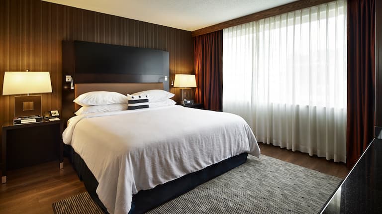 Premium Suites King Bed