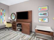 Accessible King Guestroom With Work Desk
