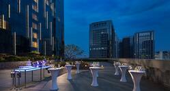 Edge Edge Roof Garden with cocktail standing tables