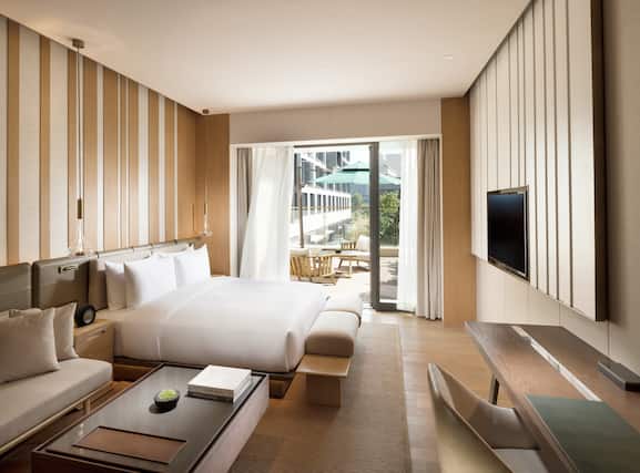 Joyze Hotel Xiamen, Curio Collection by Hilton - Image3