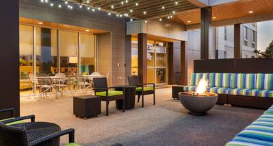 Outdoor Patio Area with Fire Pit