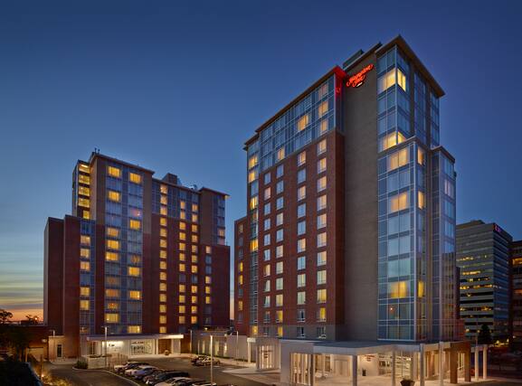 Hampton Inn by Hilton Halifax Downtown - Image1