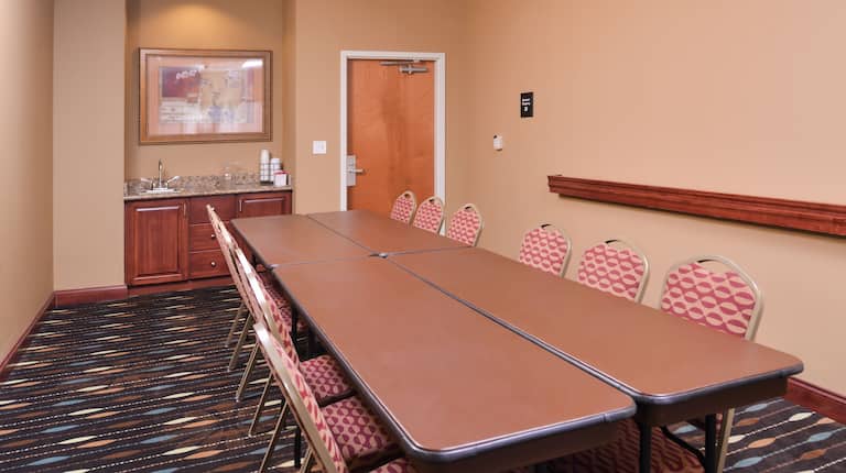 Meeting Room with Table, Chairs and Wetbar Counter