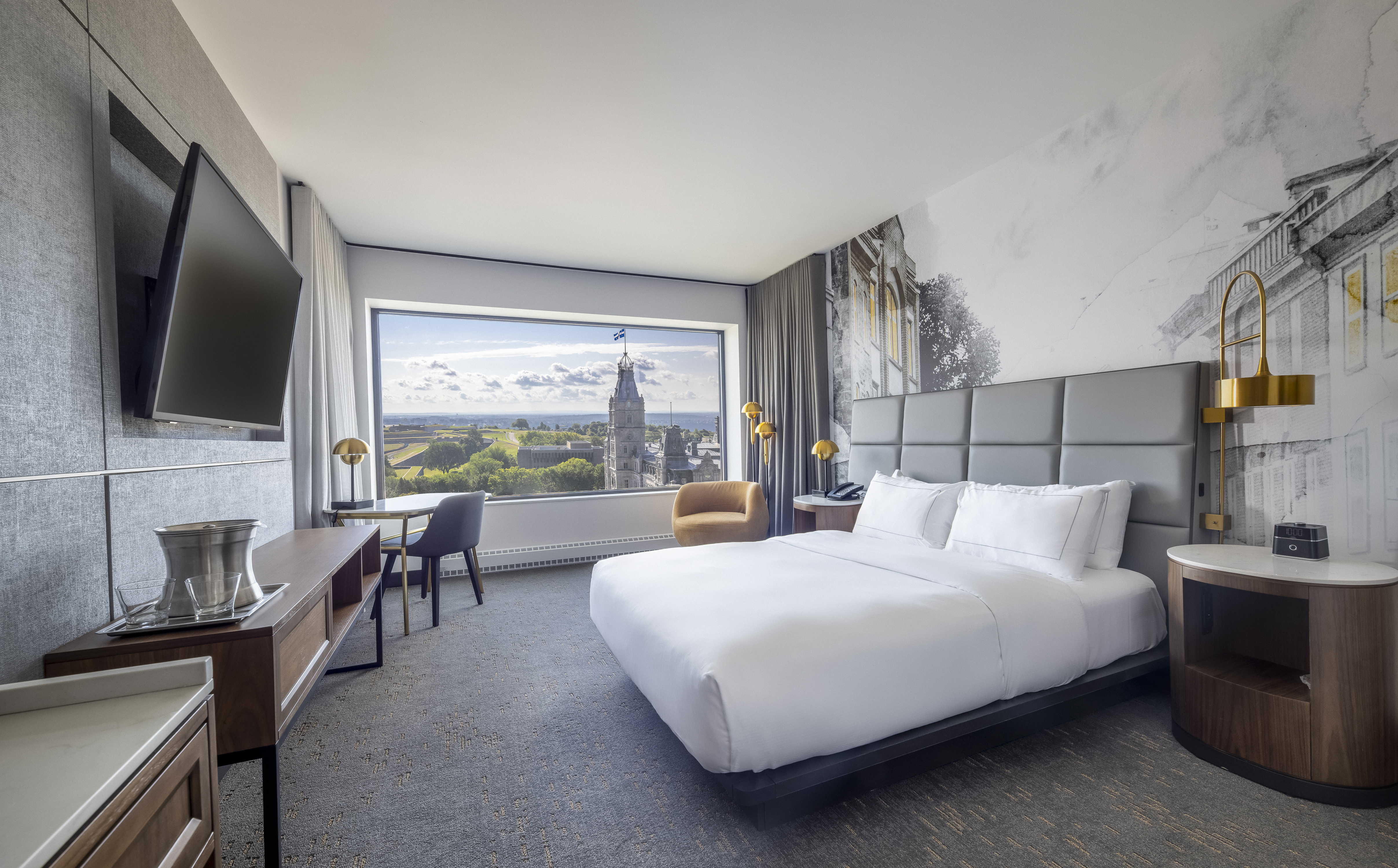Executive King Guest Room with Parliament View