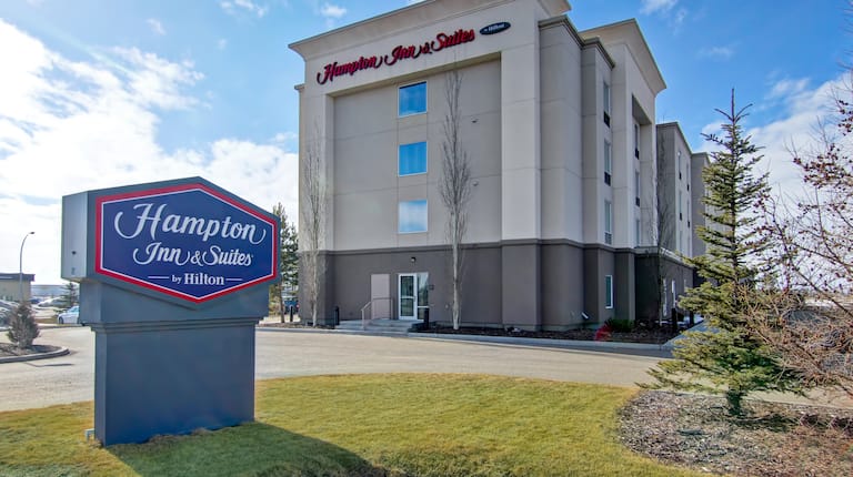 Extérieur du pavillon, de jour