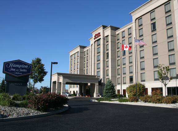 Hampton Inn and Suites by Hilton Windsor - Image1