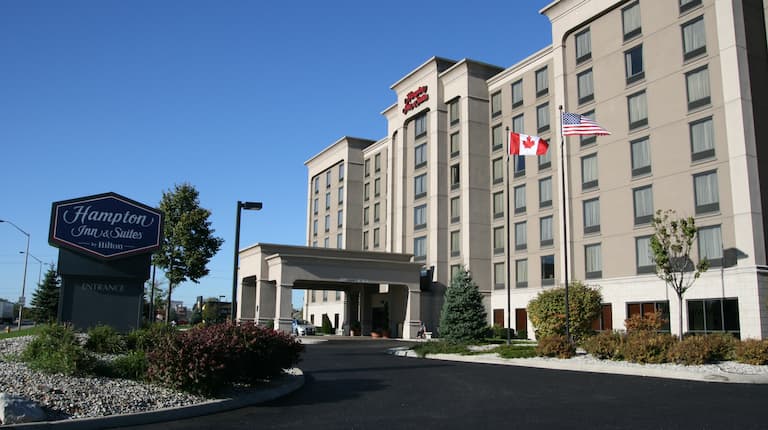 Hotels in Windsor, Canada the Hampton Inn and Suites