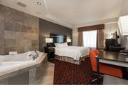 King bed with Spa Tub