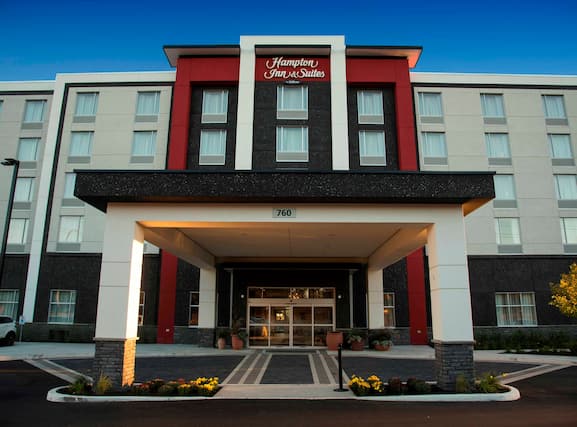 Hampton Inn and Suites by Hilton Thunder Bay - Image1