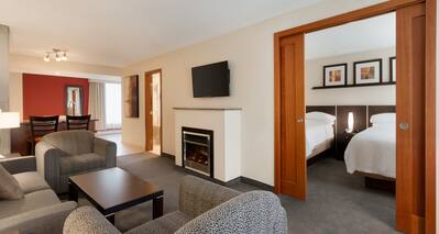 Double Beds Guestroom Suite