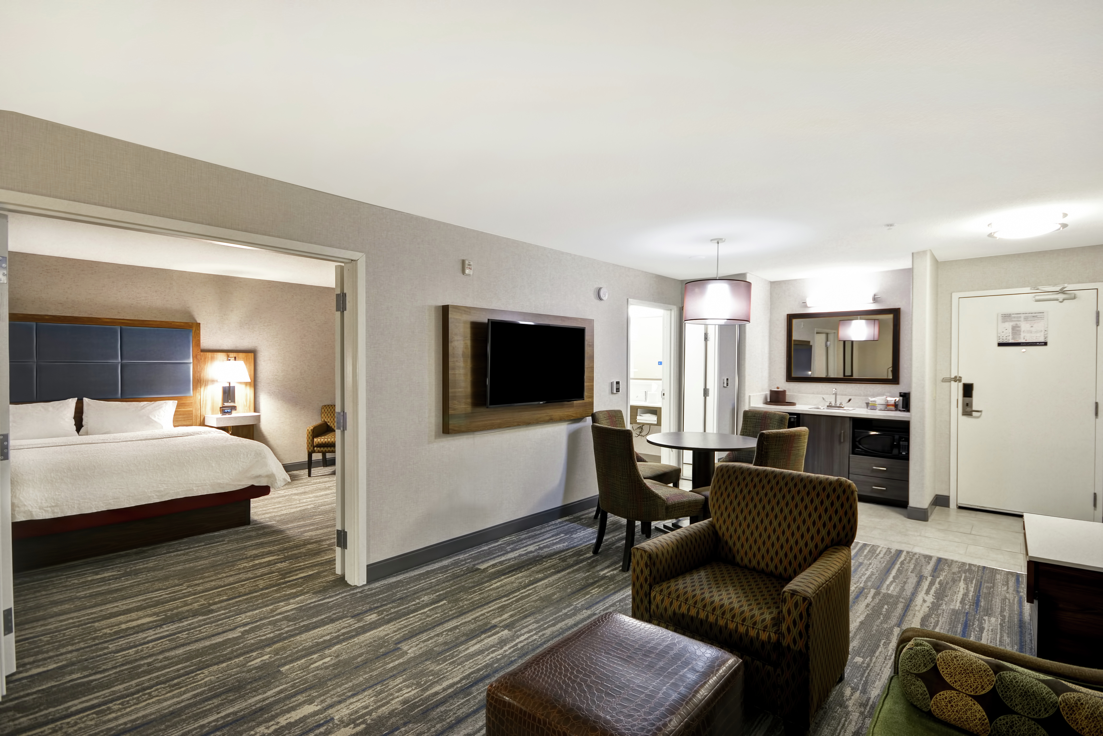 Suite with King Bed, Kitchenette, and Lounge Area