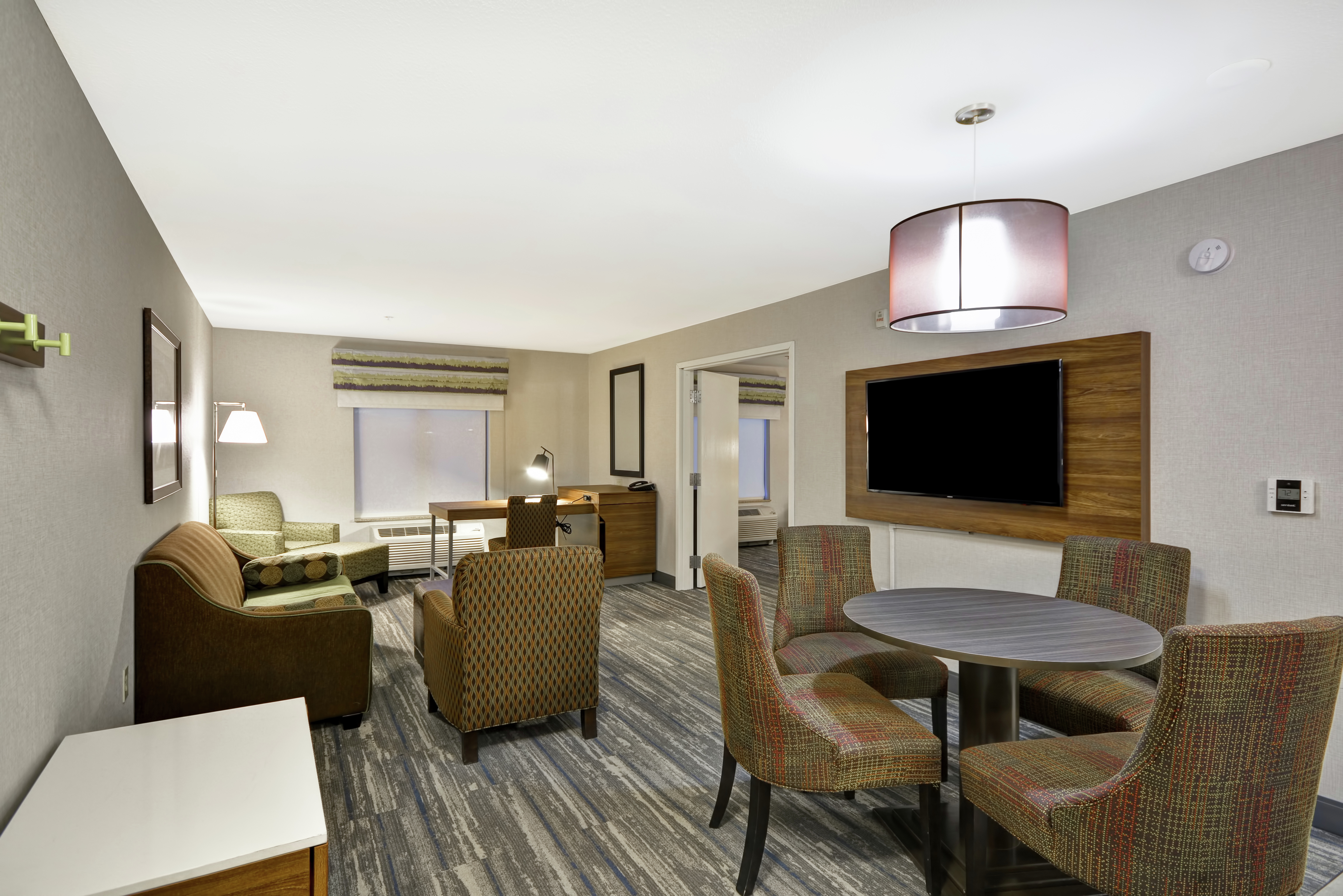 Suite Living and Lounge Area with Work Desk