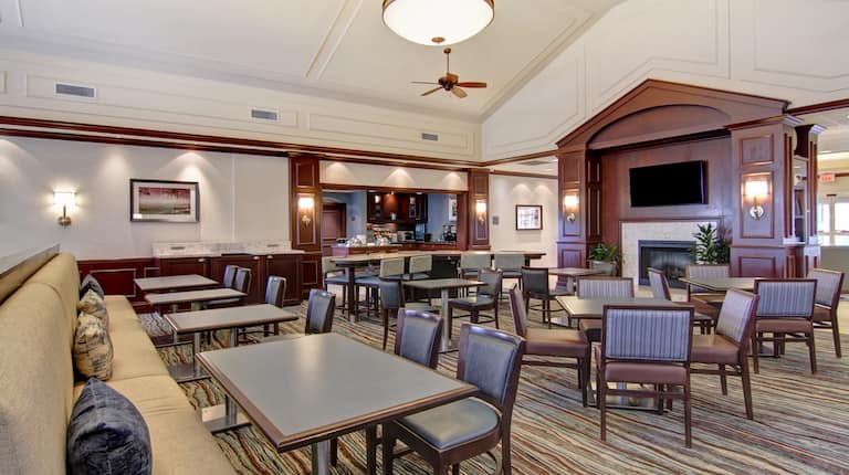 The Lodge Dining Area in Lobby
